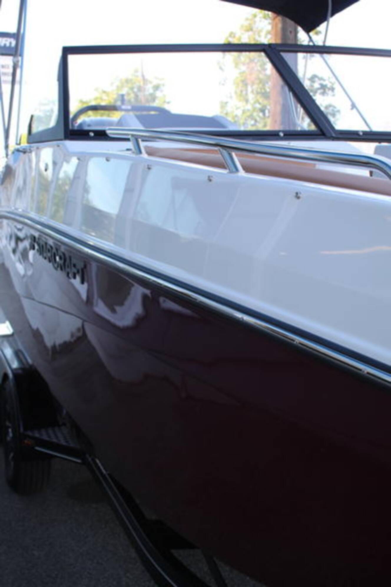 A photo of this 2025 Starcraft Marine SVX 230