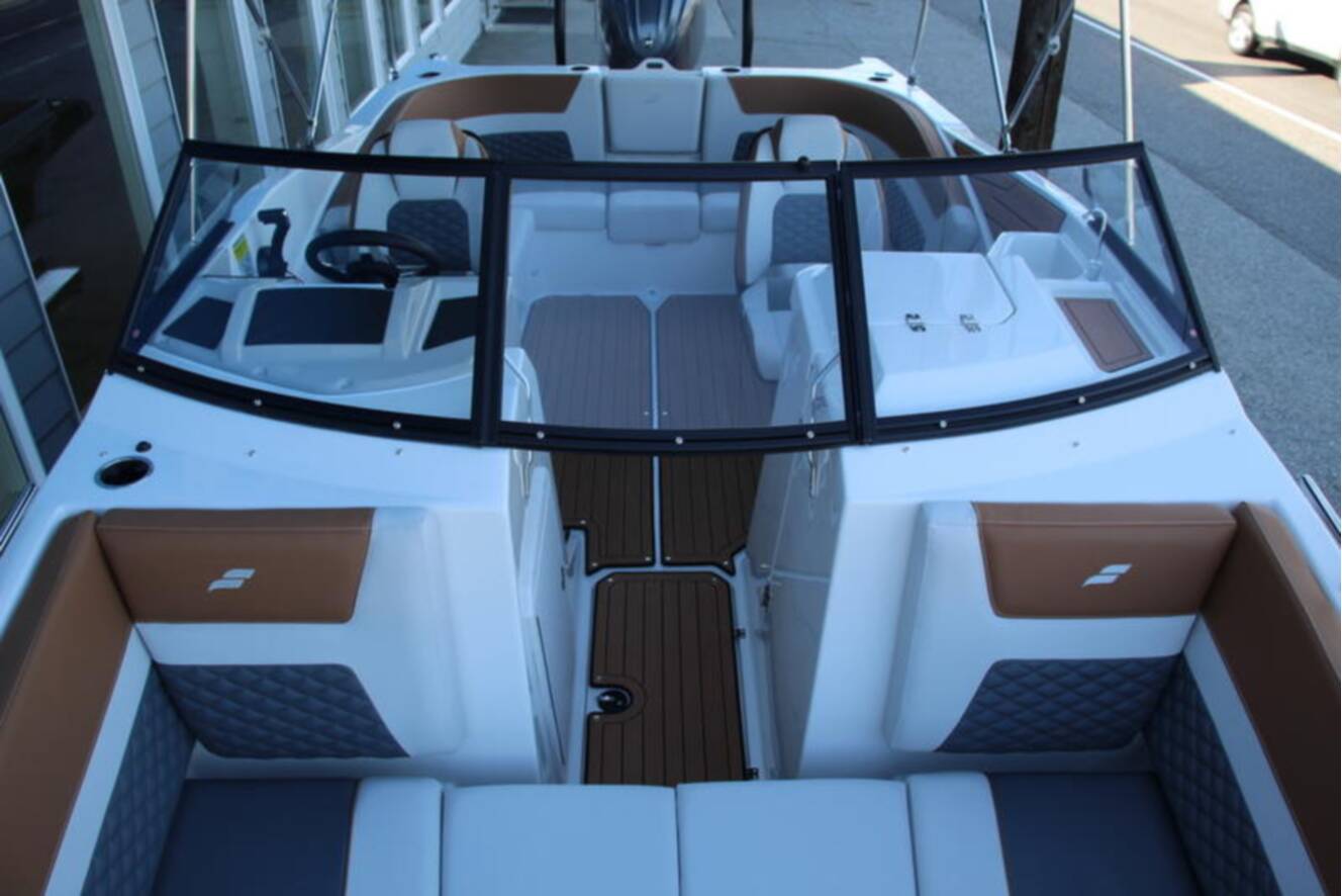 A photo of this 2025 Starcraft Marine SVX 230