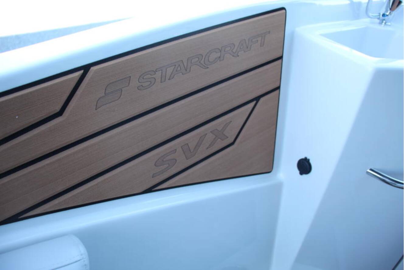 A photo of this 2025 Starcraft Marine SVX 230