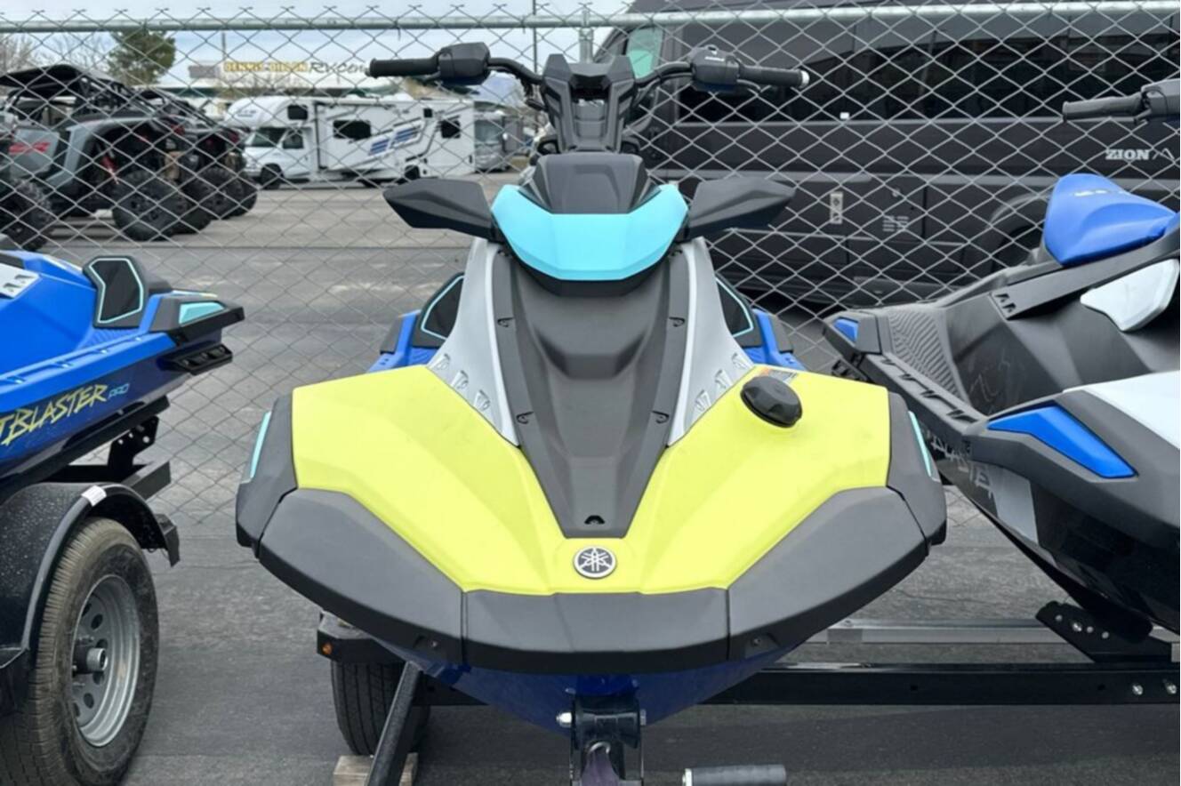 A photo of this 2026 Yamaha JETBLASTER PRO 3-AZURE BLUE/LUNAR YELLOW