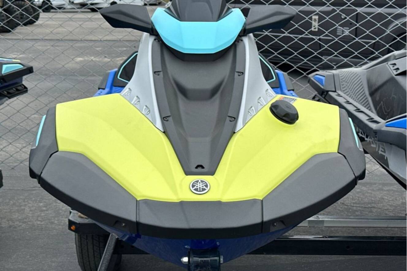 A photo of this 2026 Yamaha JETBLASTER PRO 3-AZURE BLUE/LUNAR YELLOW