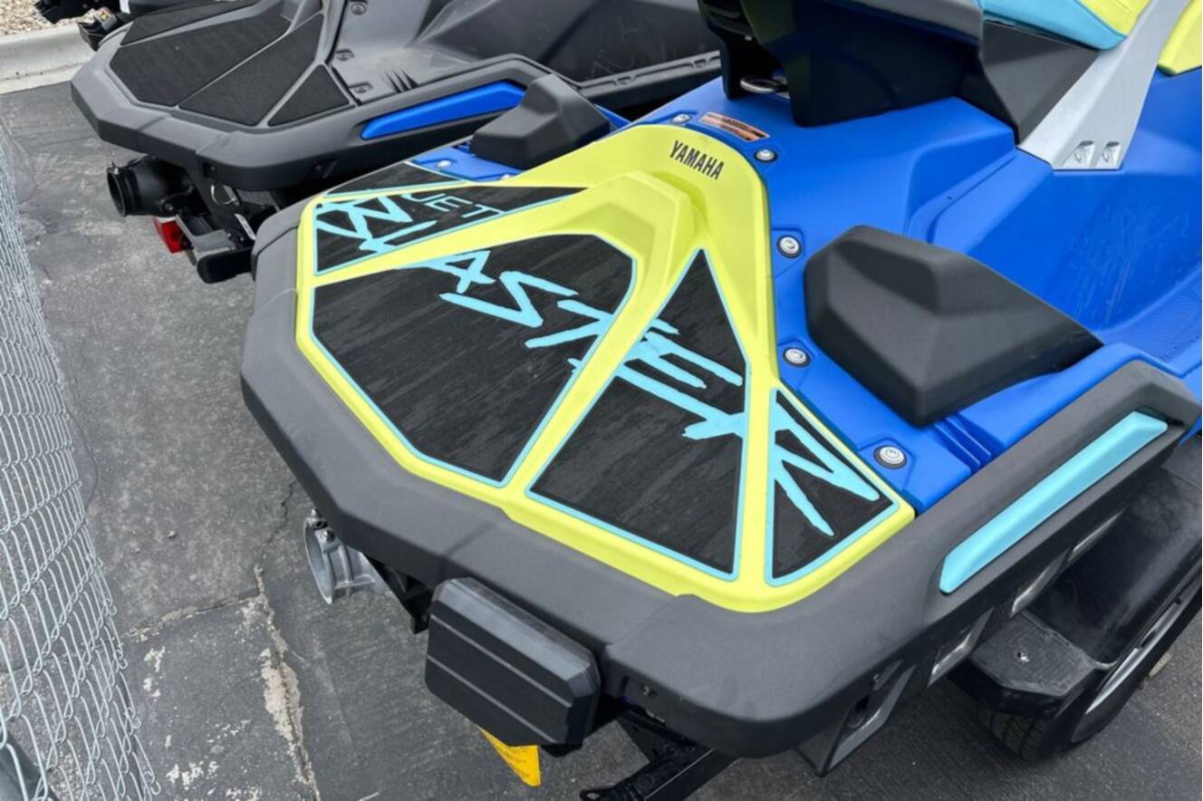A photo of this 2026 Yamaha JETBLASTER PRO 3-AZURE BLUE/LUNAR YELLOW