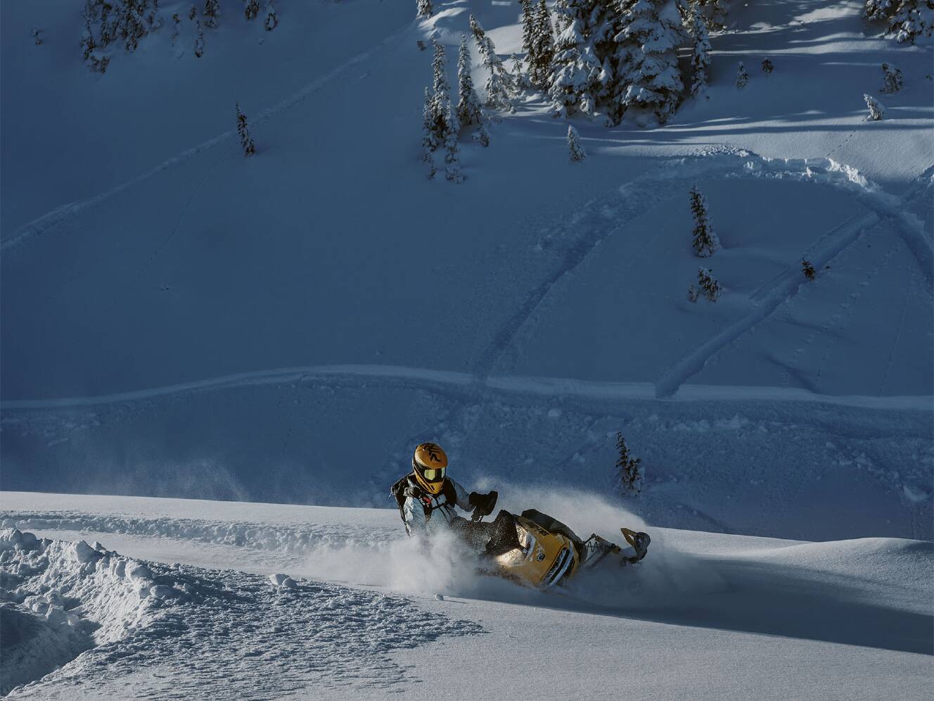 A photo of this 2025 Ski-Doo Summit NEO 600 EFI ES Hurricane 1.75 w/ FlexEdge HAC