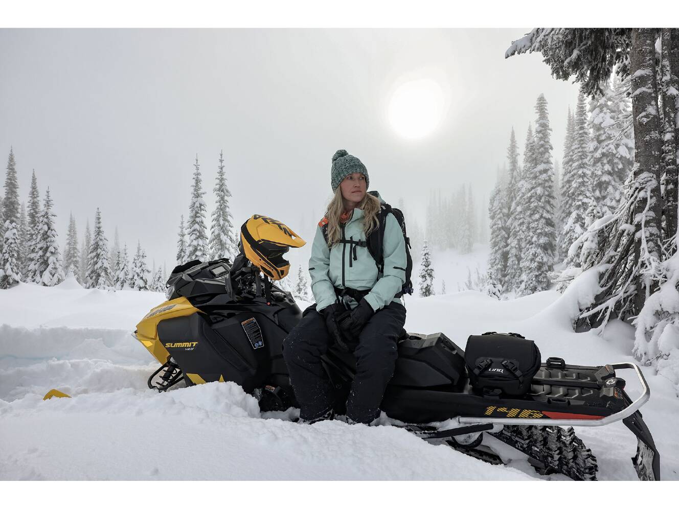 A photo of this 2025 Ski-Doo Summit NEO 600 EFI ES Hurricane 1.75 w/ FlexEdge HAC