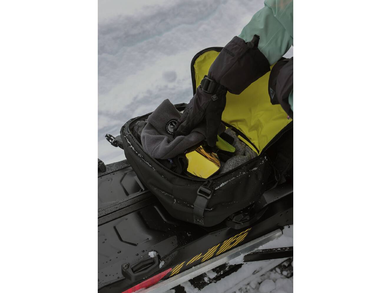 A photo of this 2025 Ski-Doo Summit NEO 600 EFI ES Hurricane 1.75 w/ FlexEdge HAC