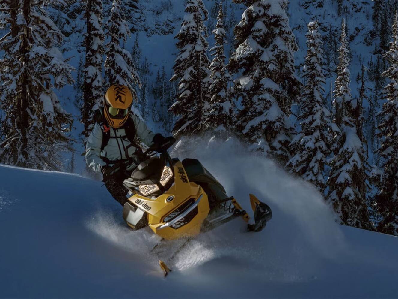 A photo of this 2025 Ski-Doo Summit NEO 600 EFI ES Hurricane 1.75 w/ FlexEdge HAC