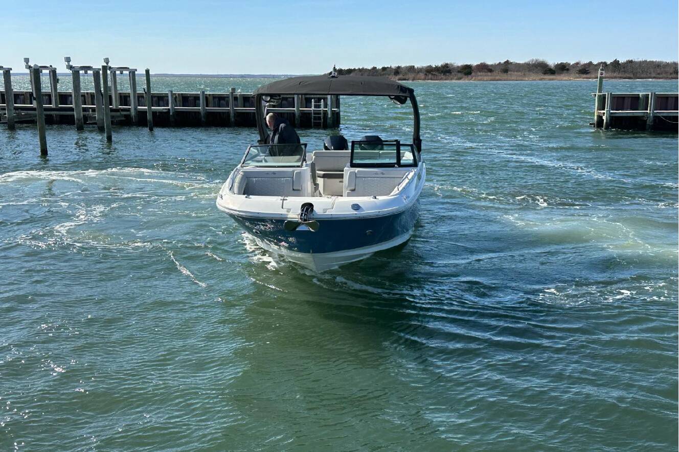A photo of this 2023 Sea Ray SDX 290 Outboard