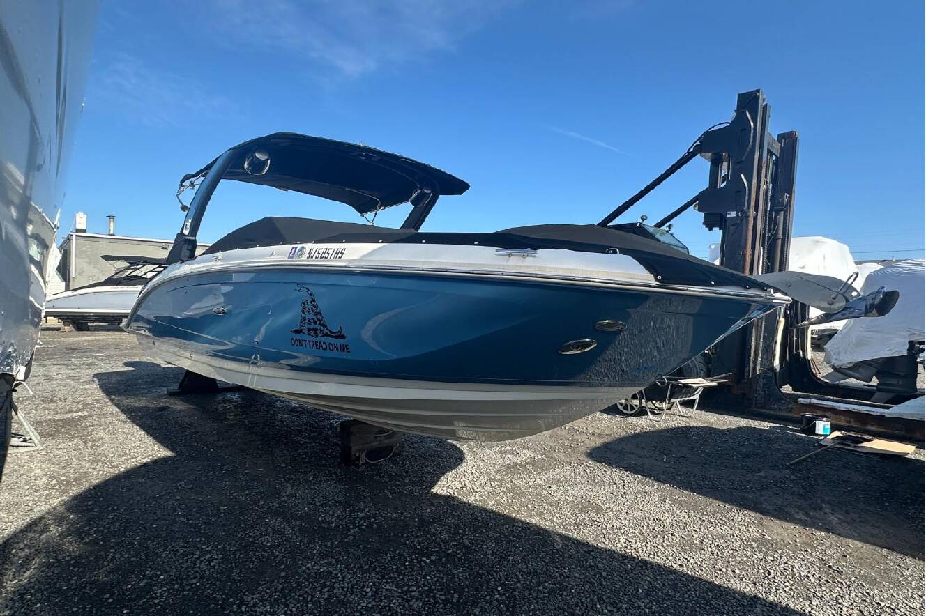 A photo of this 2023 Sea Ray SDX 290 Outboard