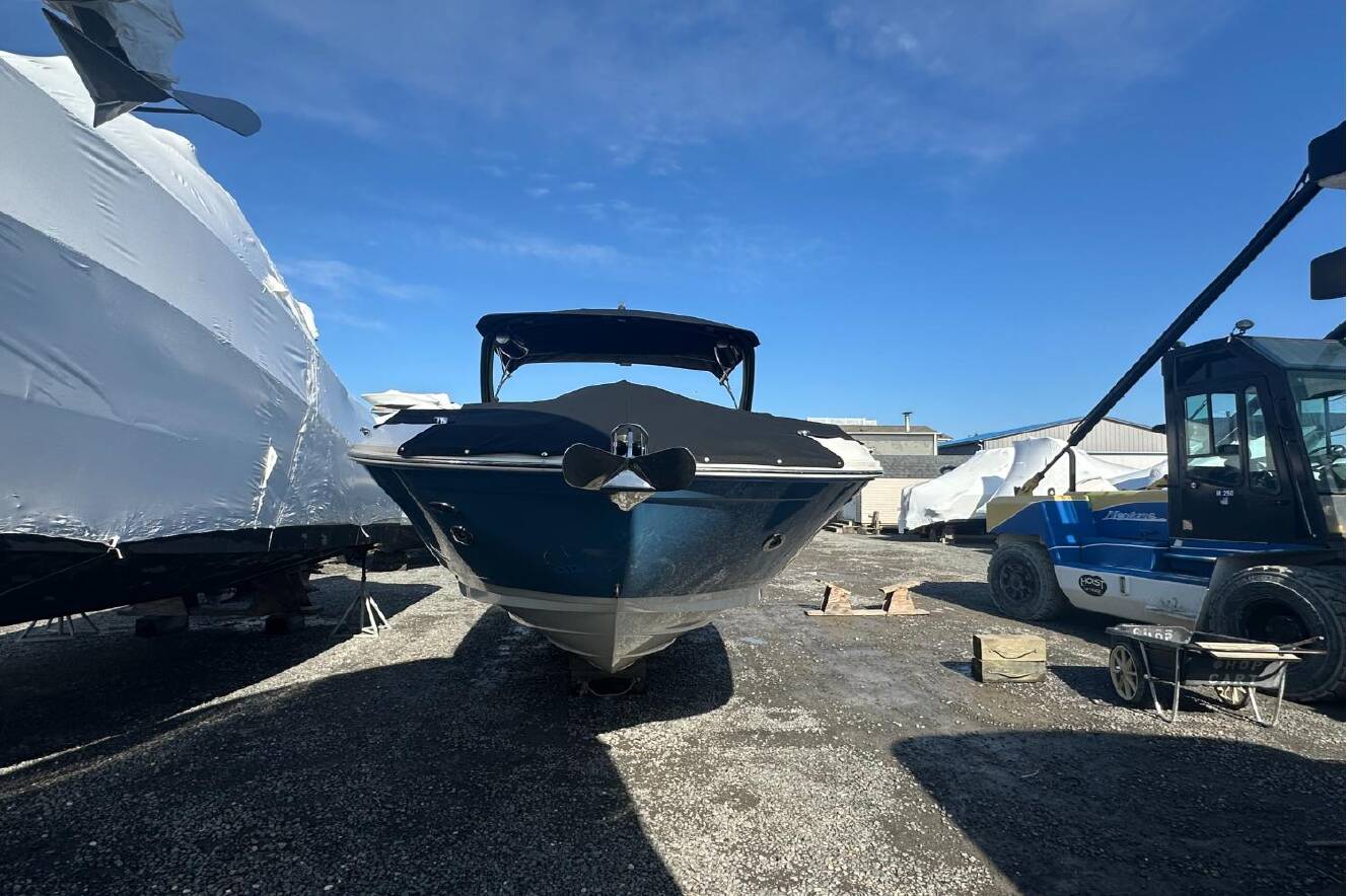 A photo of this 2023 Sea Ray SDX 290 Outboard