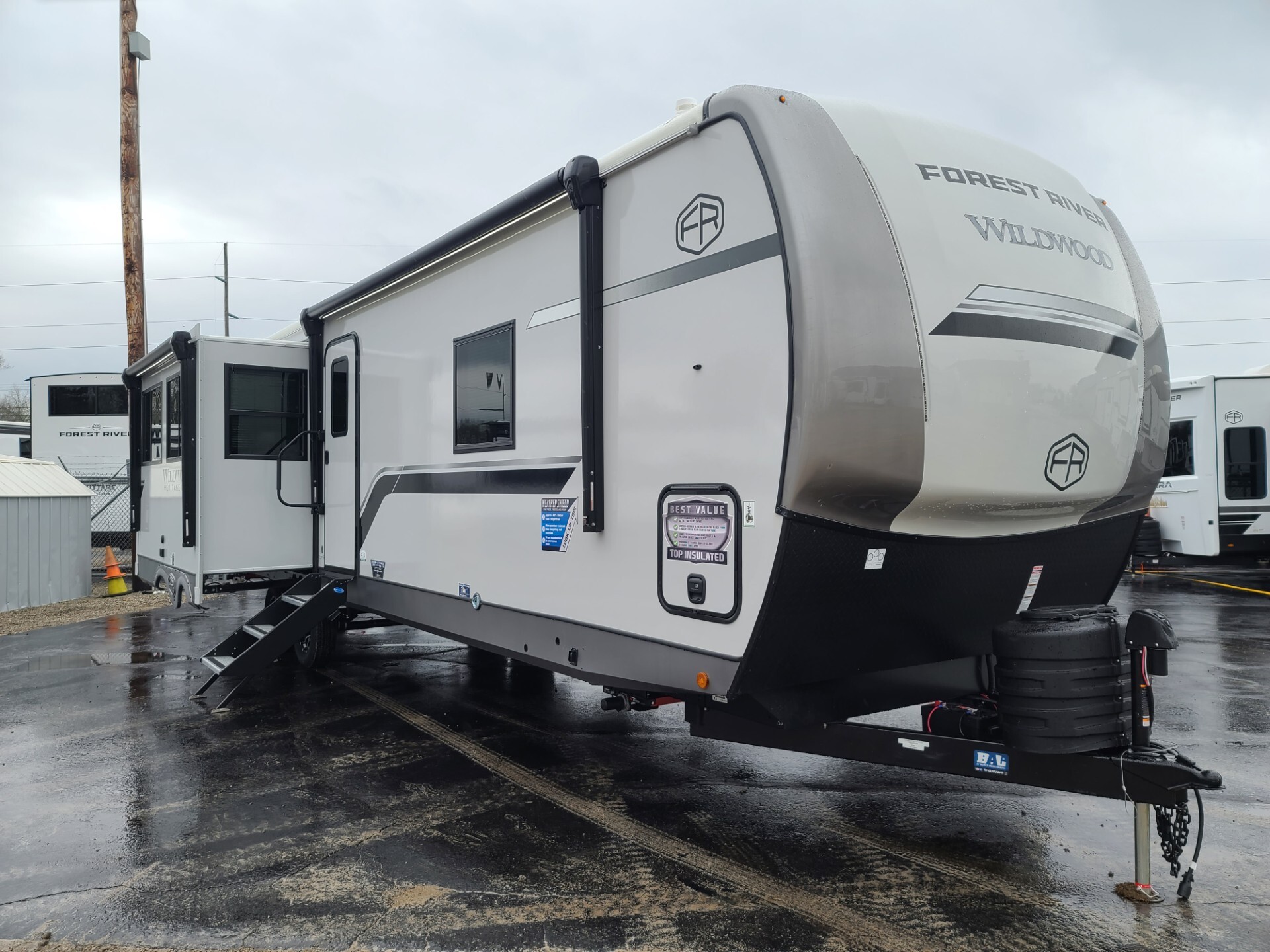 2026 Forest River Wildwood Heritage Glen 301FAM RV