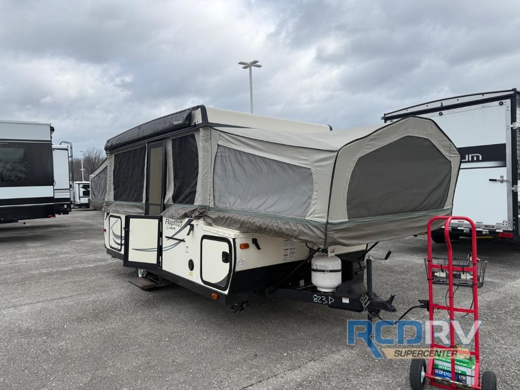 2017 Forest River Rv Flagstaff Classic 823D in pataskala OH