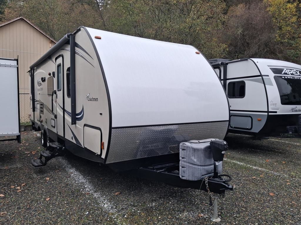 2016 Coachmen Rv Freedom Express Liberty Edition 282BHDS in sumner WA