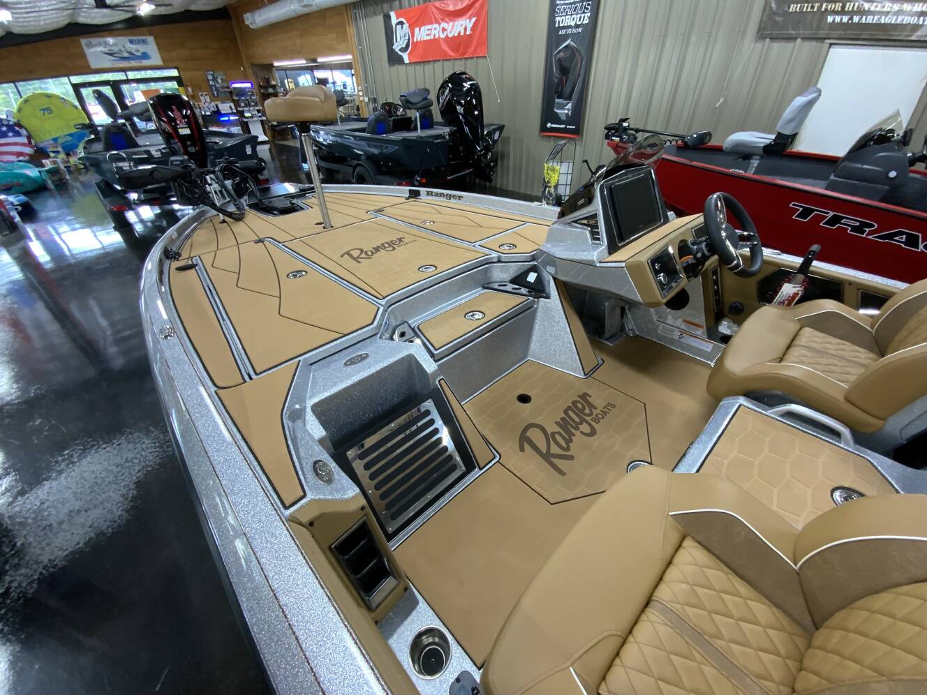 A photo of this 2026 Ranger Boats Z Comanche® Z520R Ultra