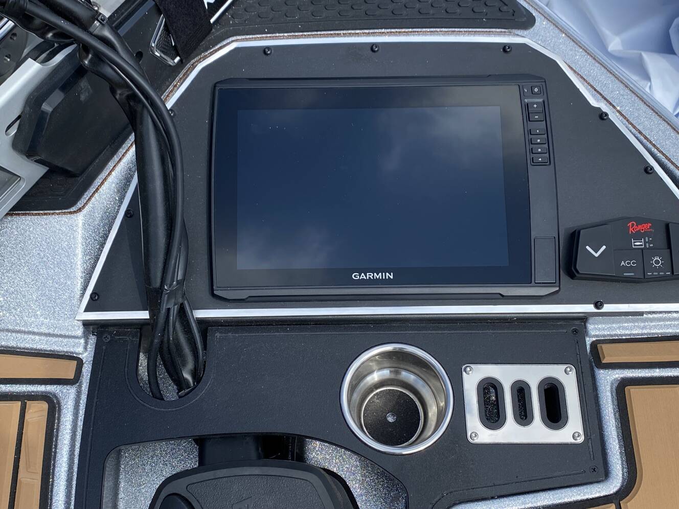 A photo of this 2026 Ranger Boats Z Comanche® Z520R Ultra