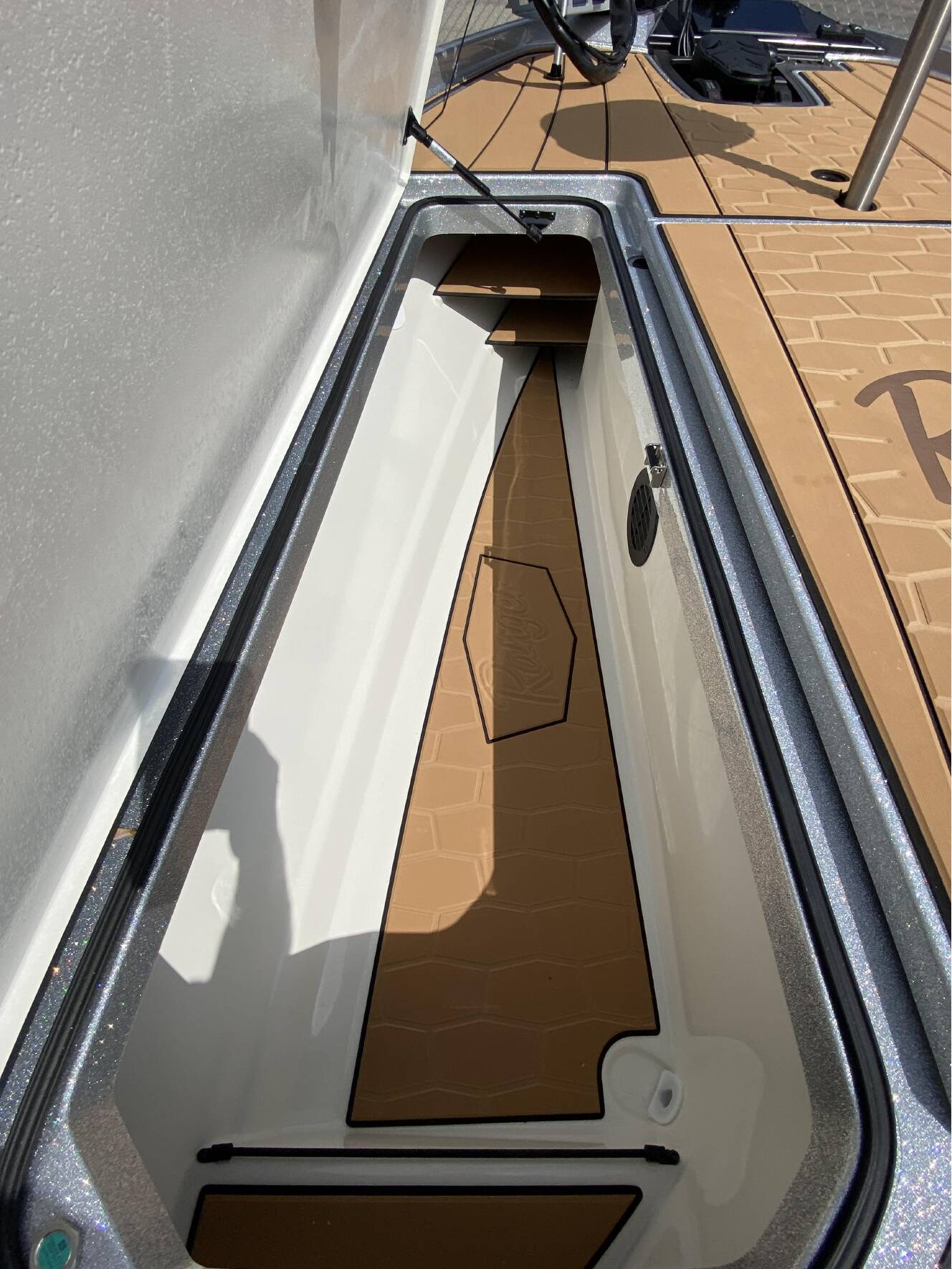 A photo of this 2026 Ranger Boats Z Comanche® Z520R Ultra