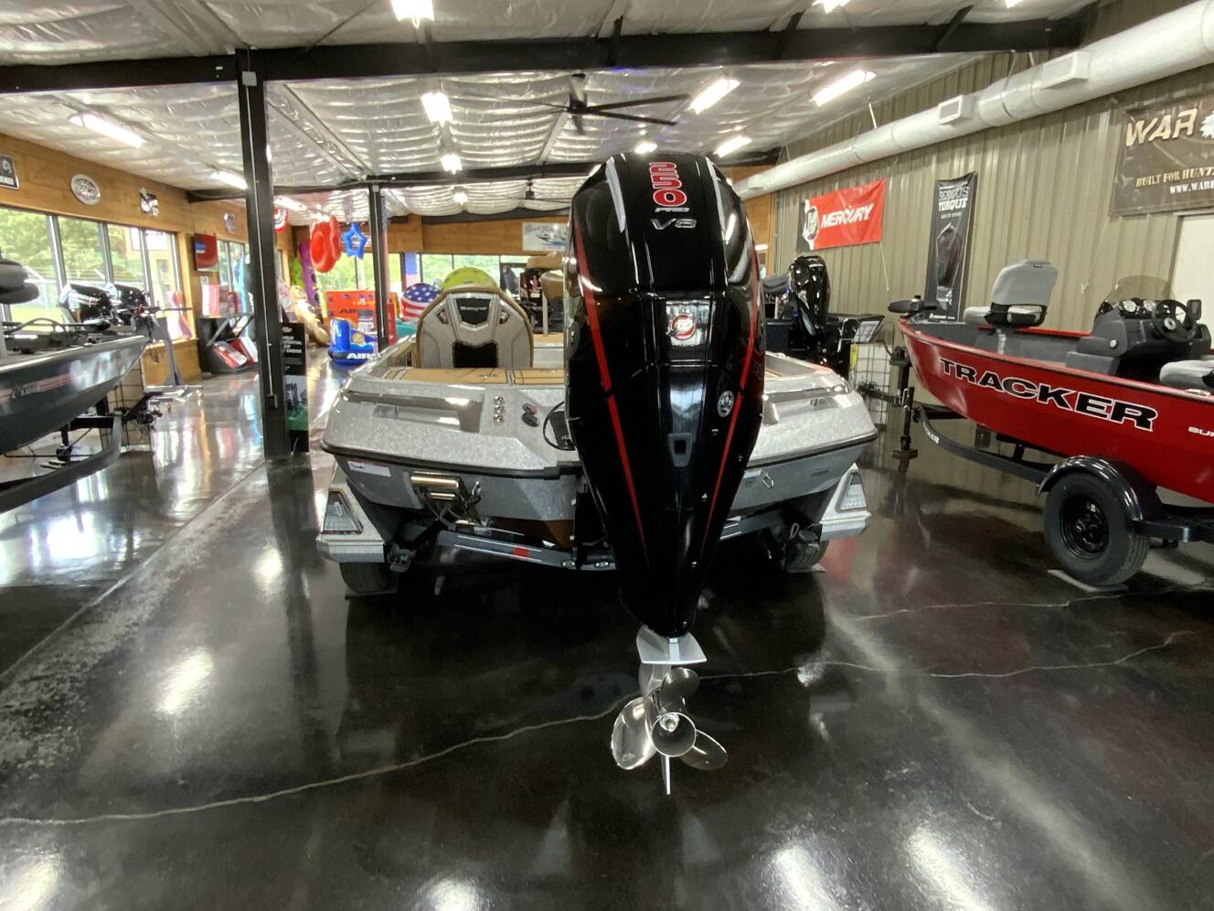 A photo of this 2026 Ranger Boats Z Comanche® Z520R Ultra