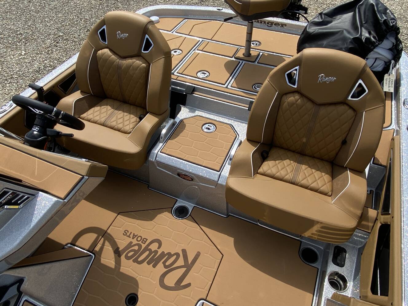 A photo of this 2026 Ranger Boats Z Comanche® Z520R Ultra