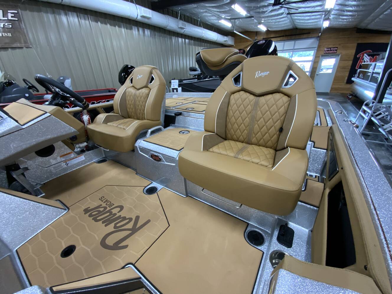 A photo of this 2026 Ranger Boats Z Comanche® Z520R Ultra