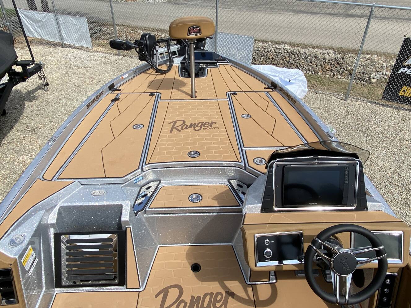 A photo of this 2026 Ranger Boats Z Comanche® Z520R Ultra