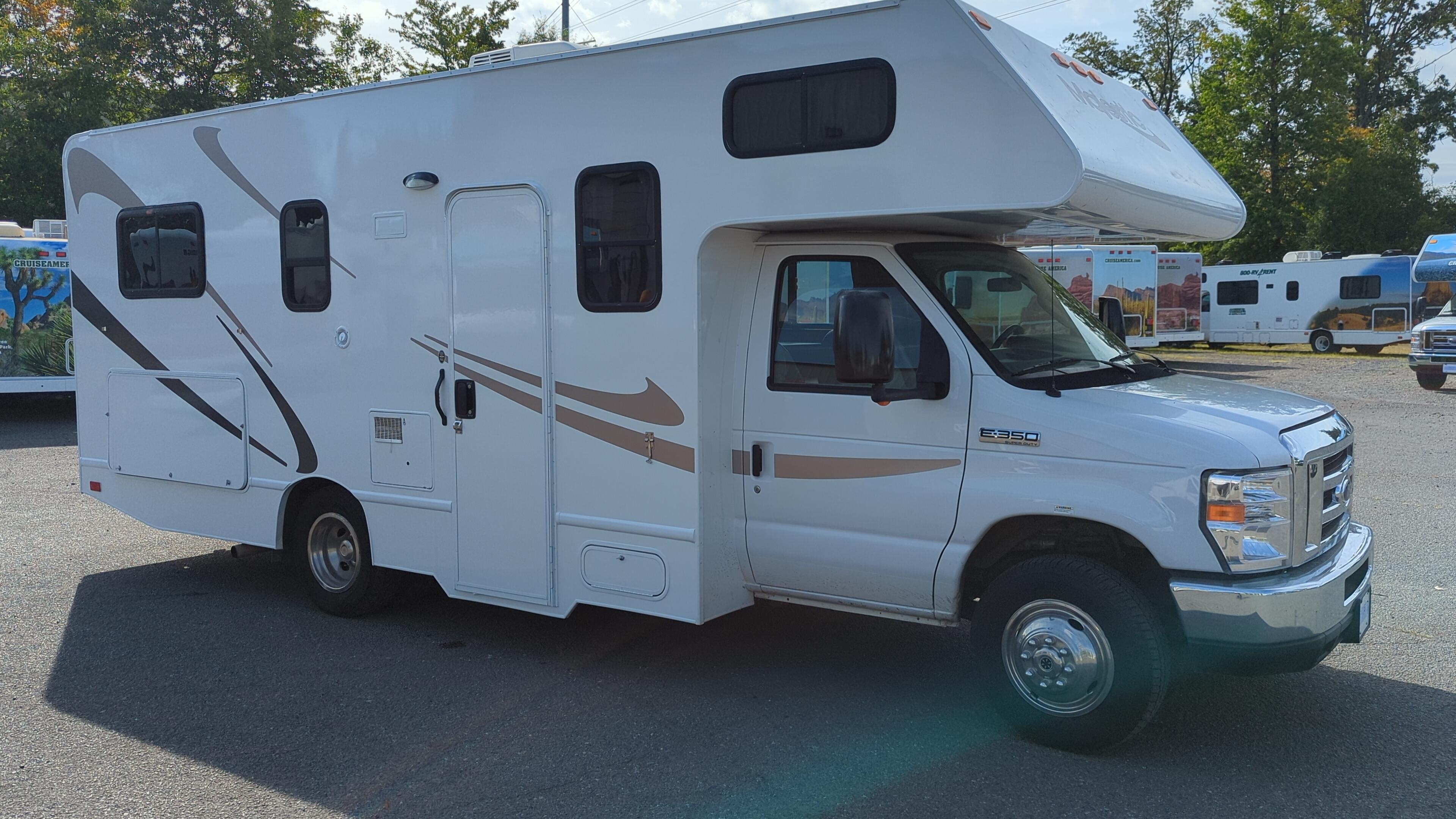 2020 Thor Motor Coach 25 Footer in warrenton VA