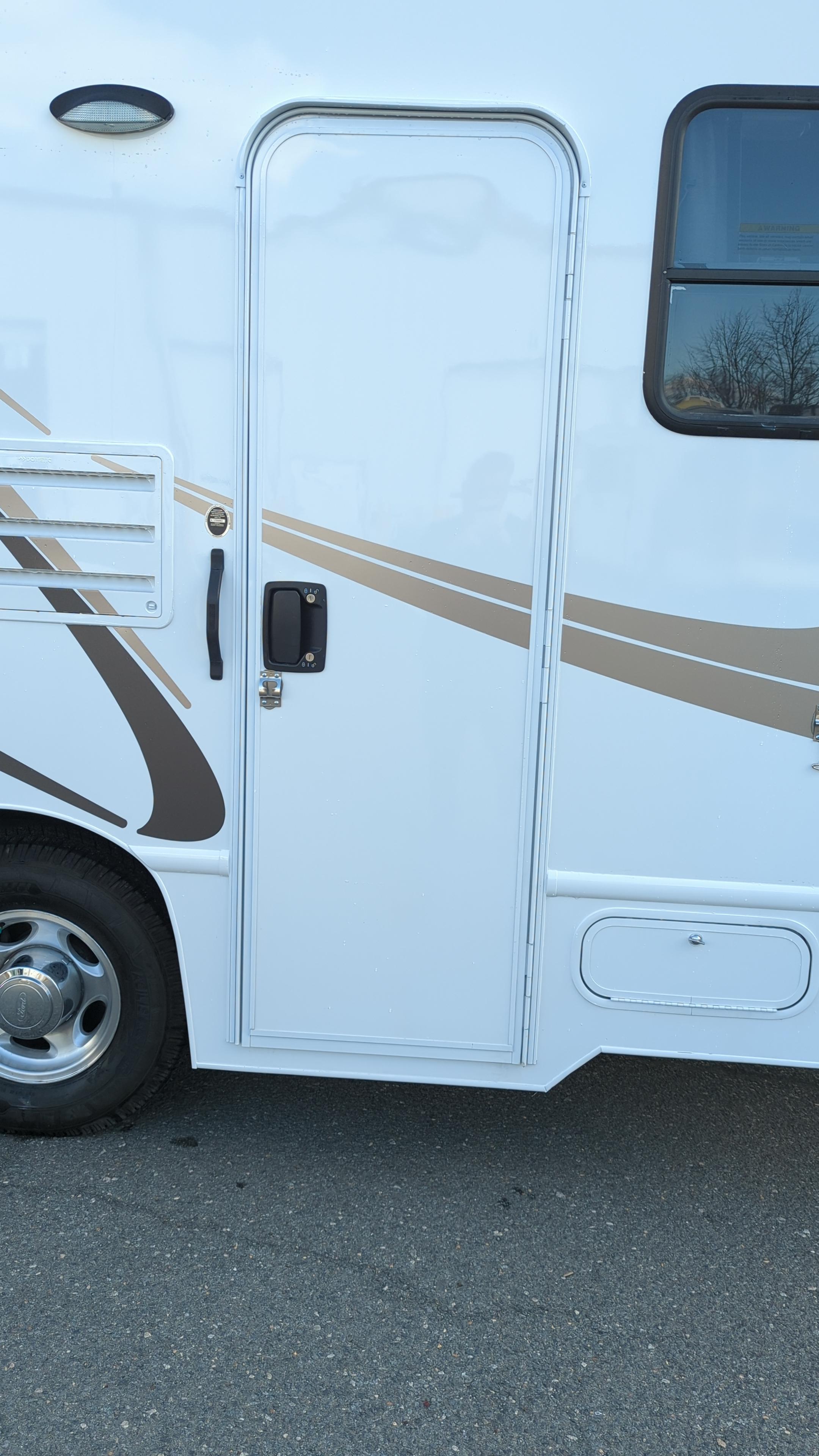 2022 Thor Motor Coach 19 Footer in warrenton VA