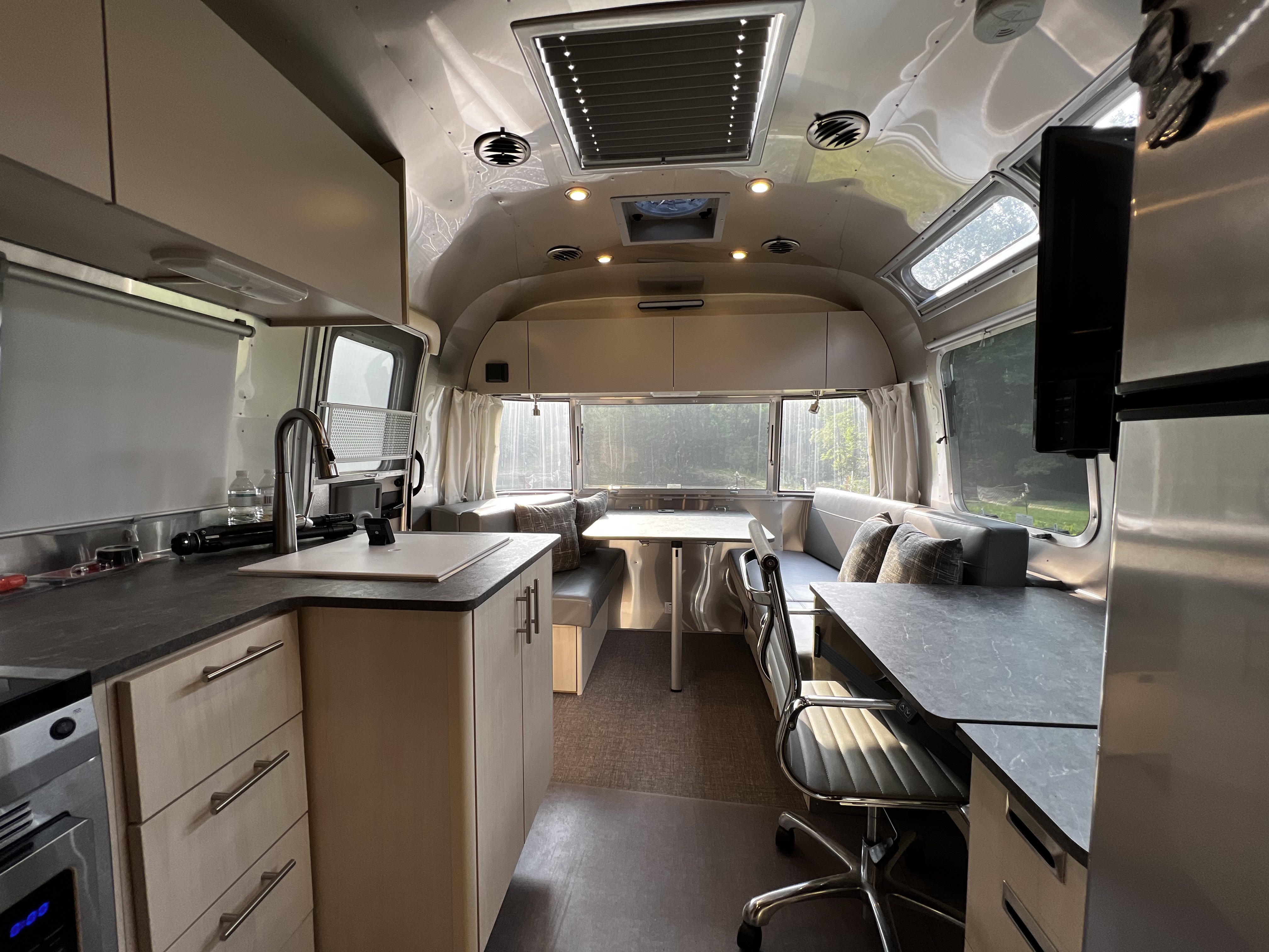 2023 Airstream FLYING CLOUD 25FB TWIN in tampa FL