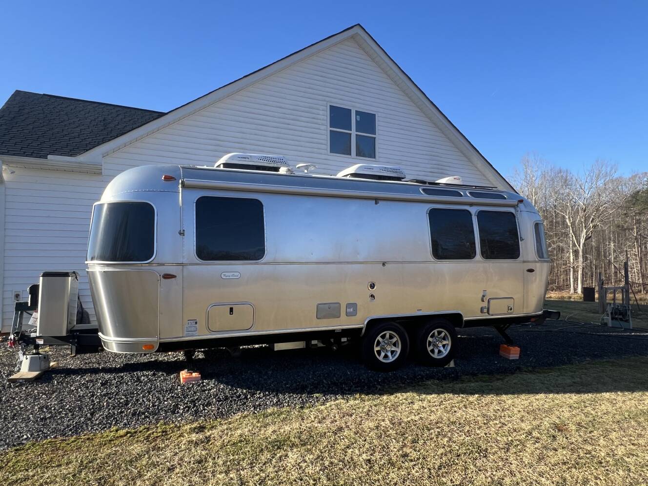 A photo of this 2023 Airstream FLYING CLOUD 25FB TWIN