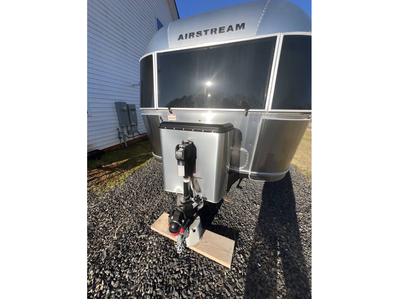 A photo of this 2023 Airstream FLYING CLOUD 25FB TWIN