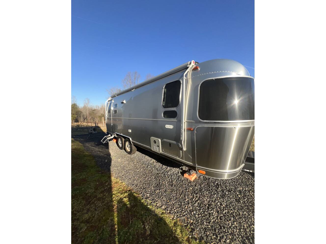 A photo of this 2023 Airstream FLYING CLOUD 25FB TWIN
