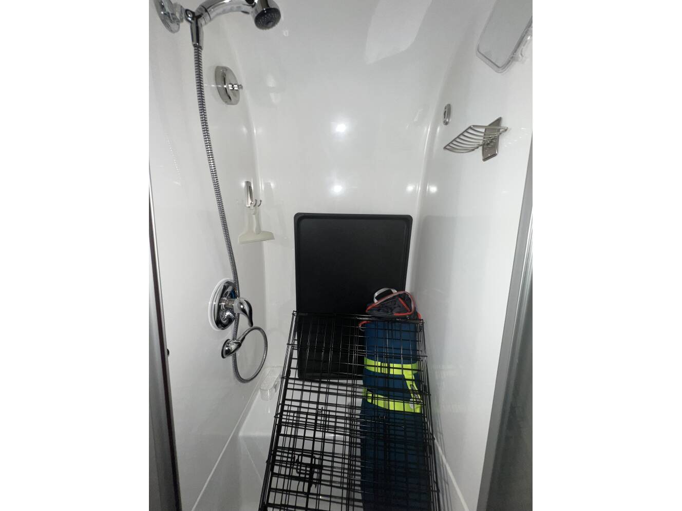 A photo of this 2023 Airstream FLYING CLOUD 25FB TWIN