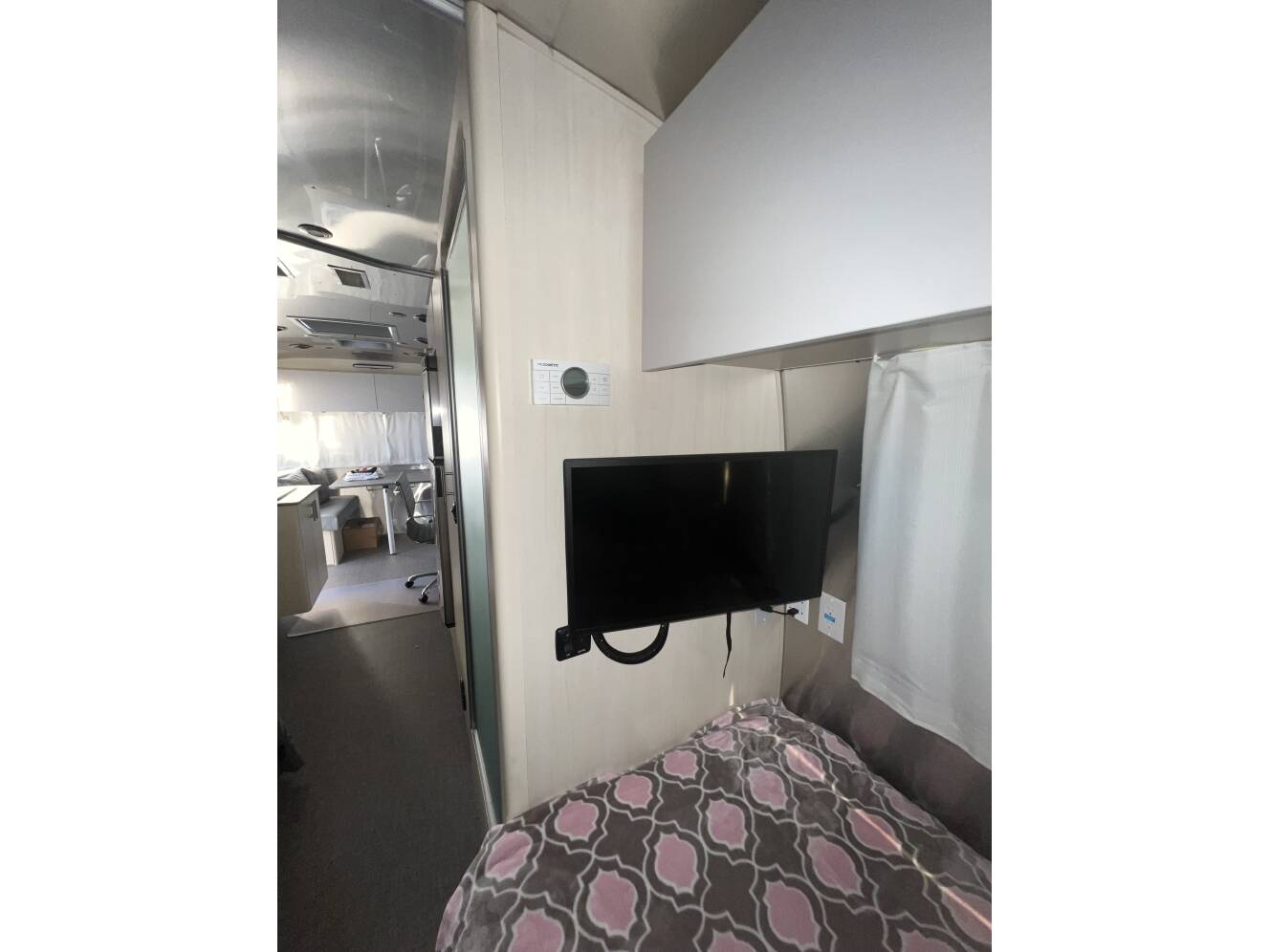A photo of this 2023 Airstream FLYING CLOUD 25FB TWIN