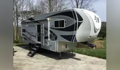 2019 Northwood Mfg ARCTIC SILVER FOX EDITION 27-5L RV