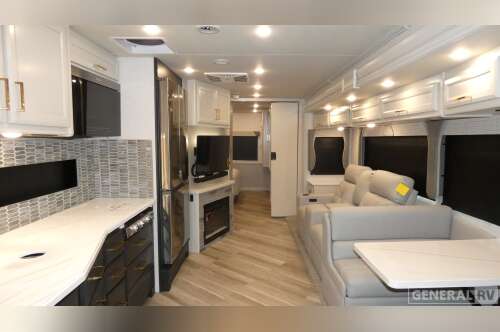 2026 Fleetwood BOUNDER 33C in ocala FL