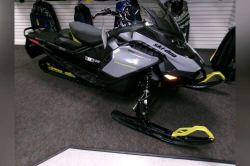 2026 Ski-Doo Renegade Adrenaline 900 ACE Turbo ES Ripsaw 1.25 in zulu IN