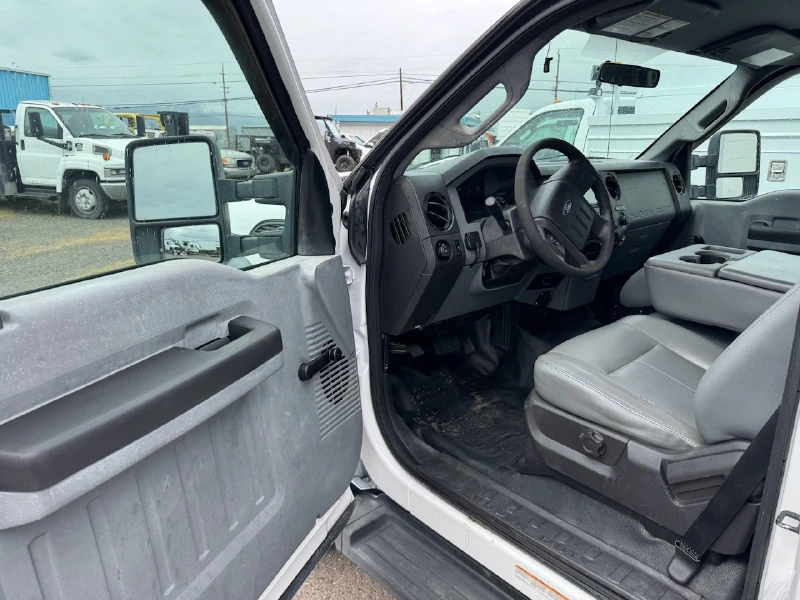 2012 FORD F550