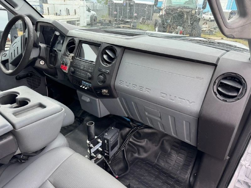 2012 FORD F550