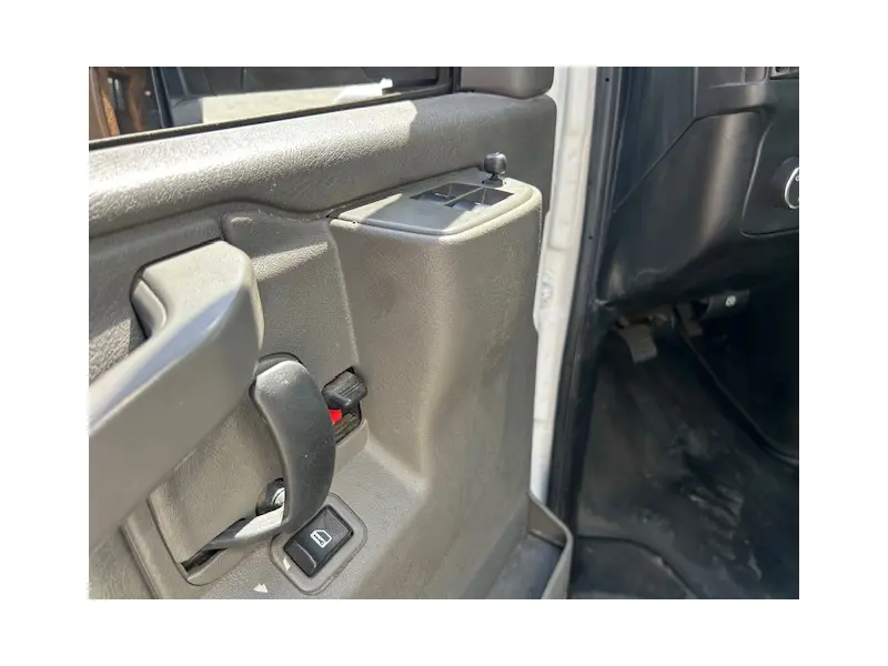2023 GMC G3500