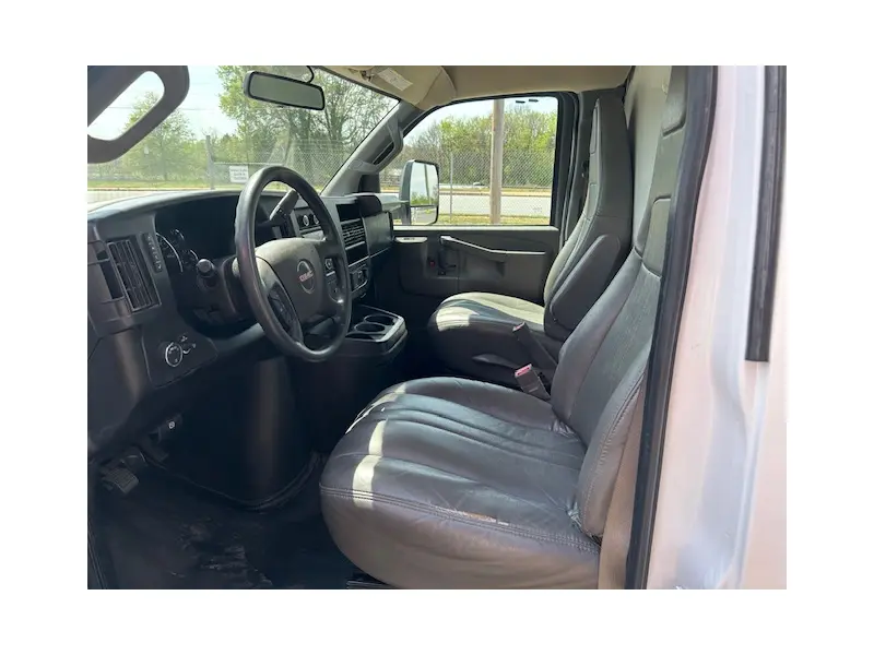 2023 GMC G3500