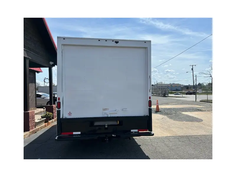 2023 GMC G3500