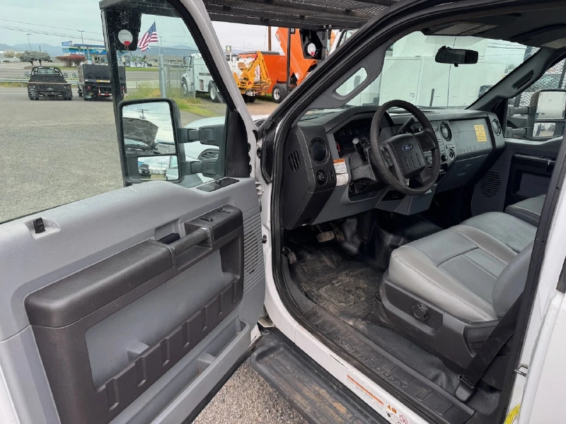 2016 FORD F550