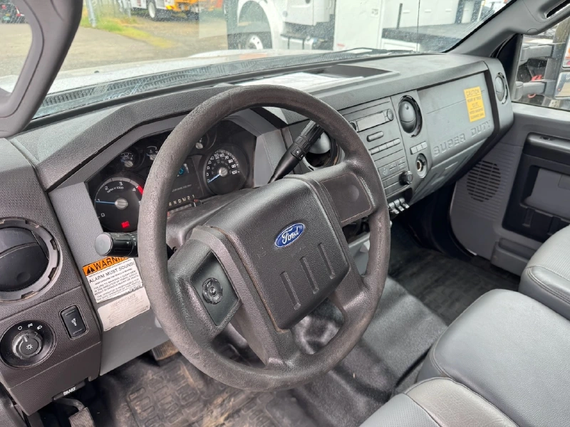 2016 FORD F550