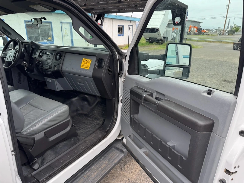 2016 FORD F550