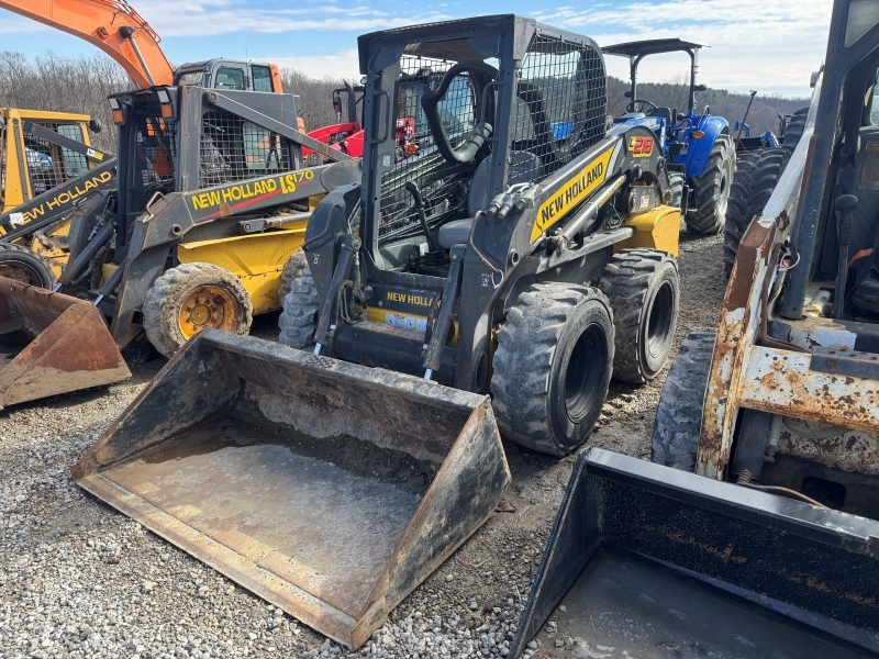 2017 NEW HOLLAND L218 in Lewisville, OH