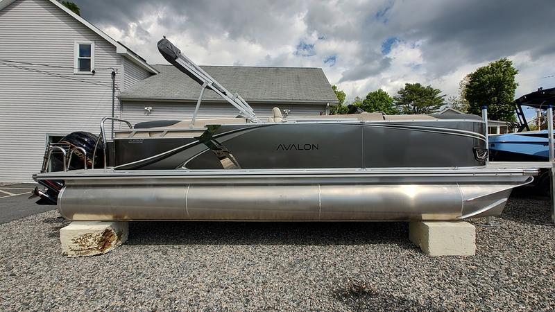 2025 Avalon LSZ QUAD LOUNGER 25 FT in meredith NH