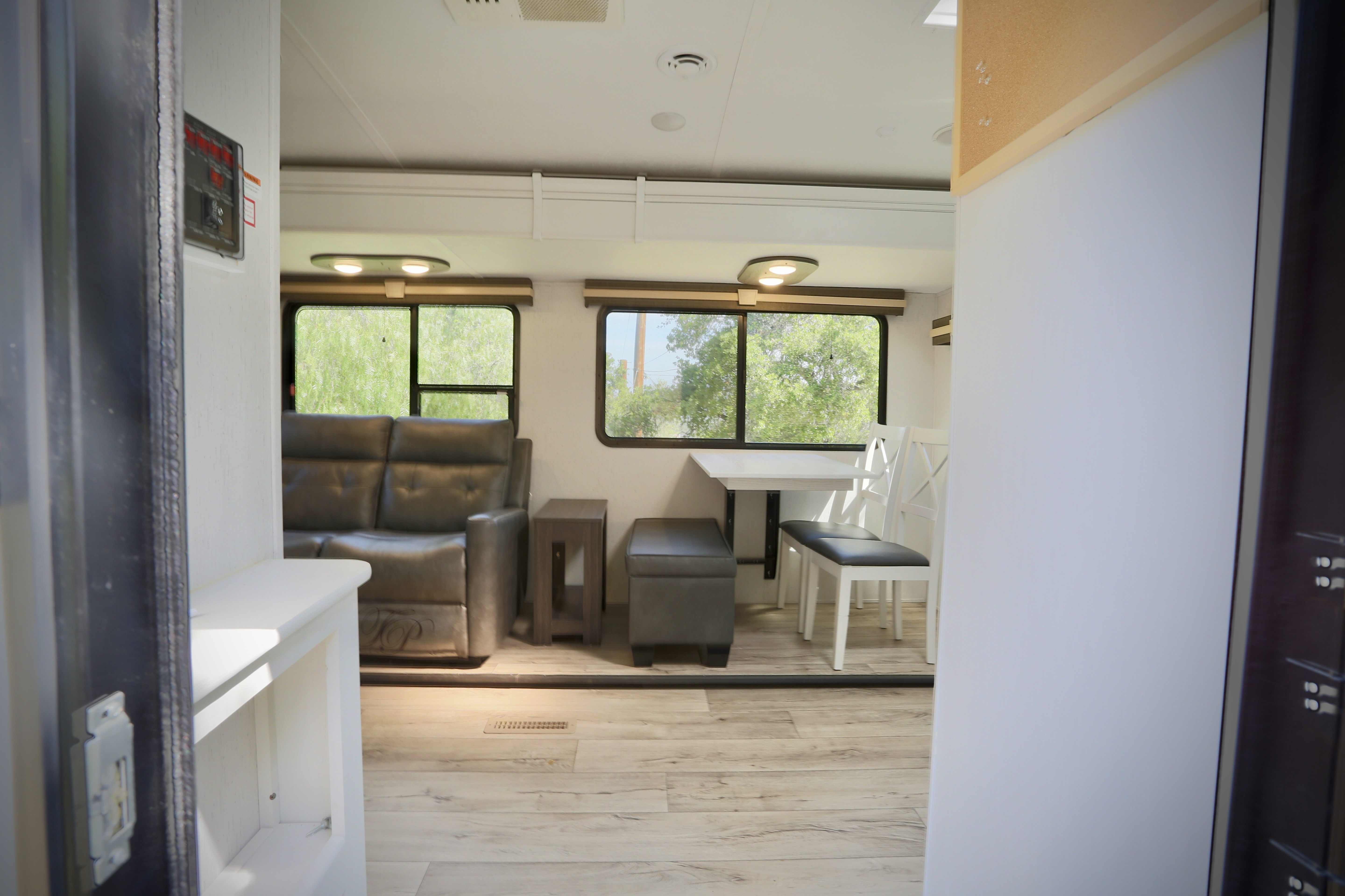 2023 Dutchmen ASTORIA 2913FK RV