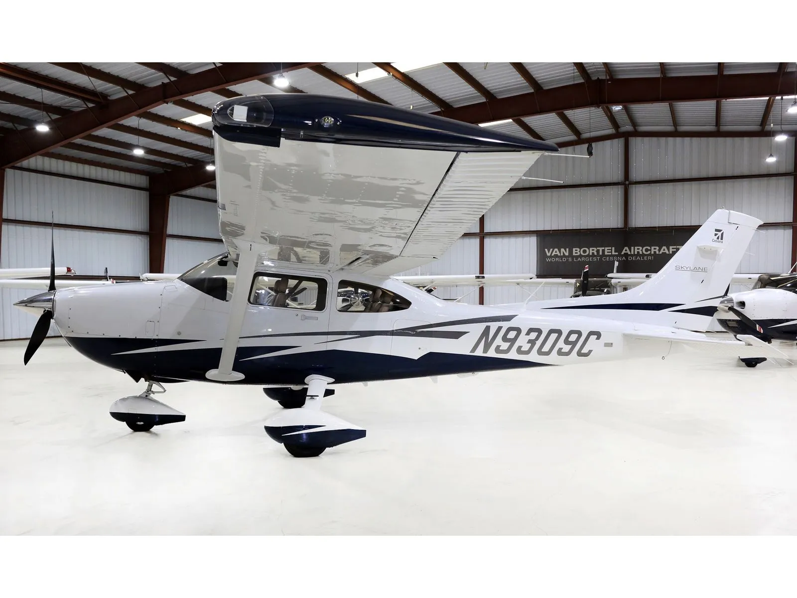 2011 Cessna 182T SKYLANE in Arlington, TX