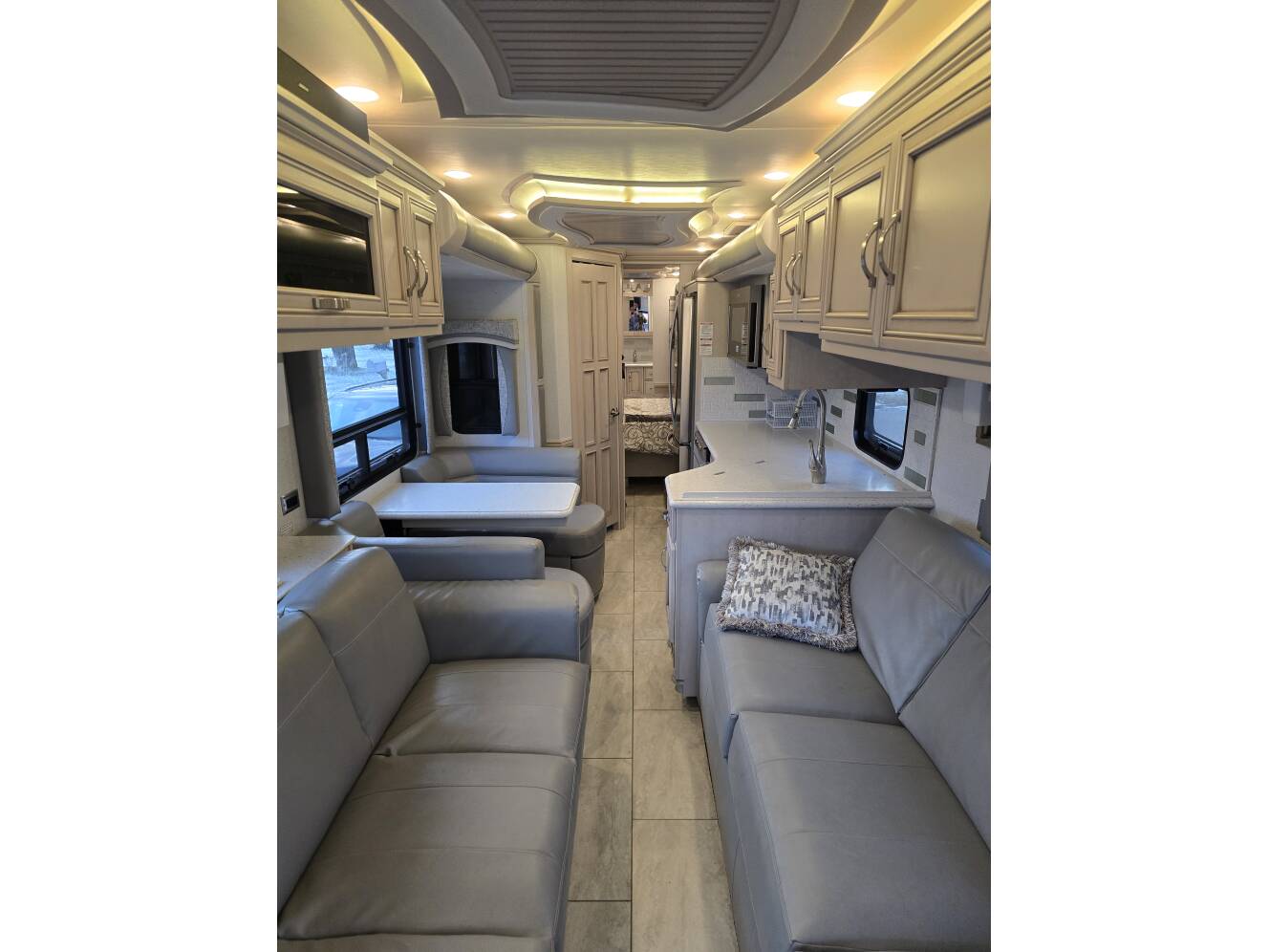 A photo of this 2020 Newmar KOUNTRY STAR 4002