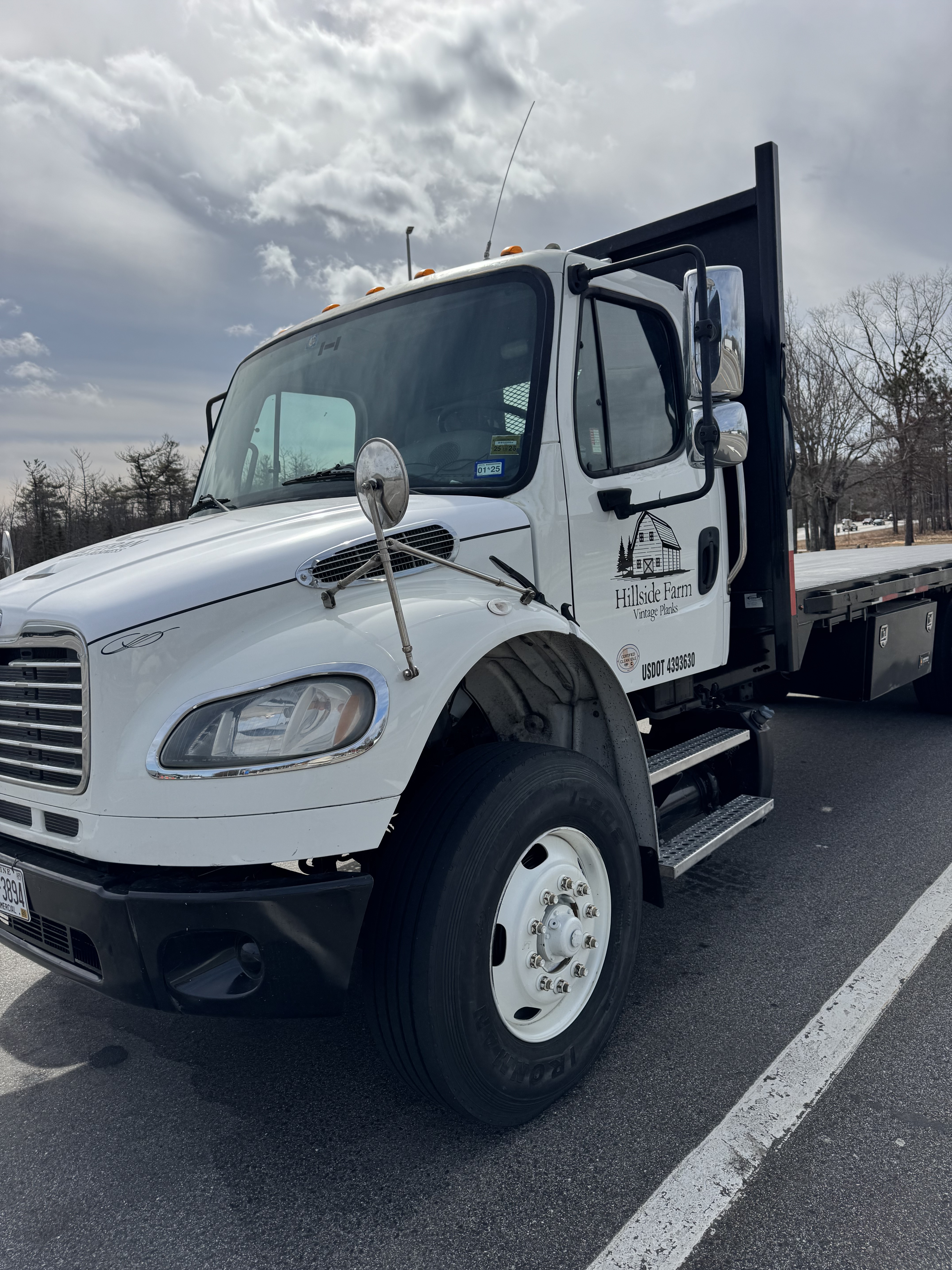 2016 FREIGHTLINER Business Class M2 106 in Eliot, ME