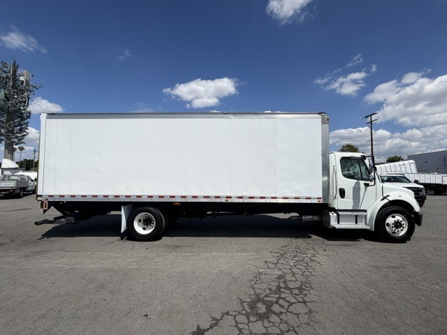 2018 FREIGHTLINER BUSINESS CLASS M2 106 26' BOX in Norwalk, CA