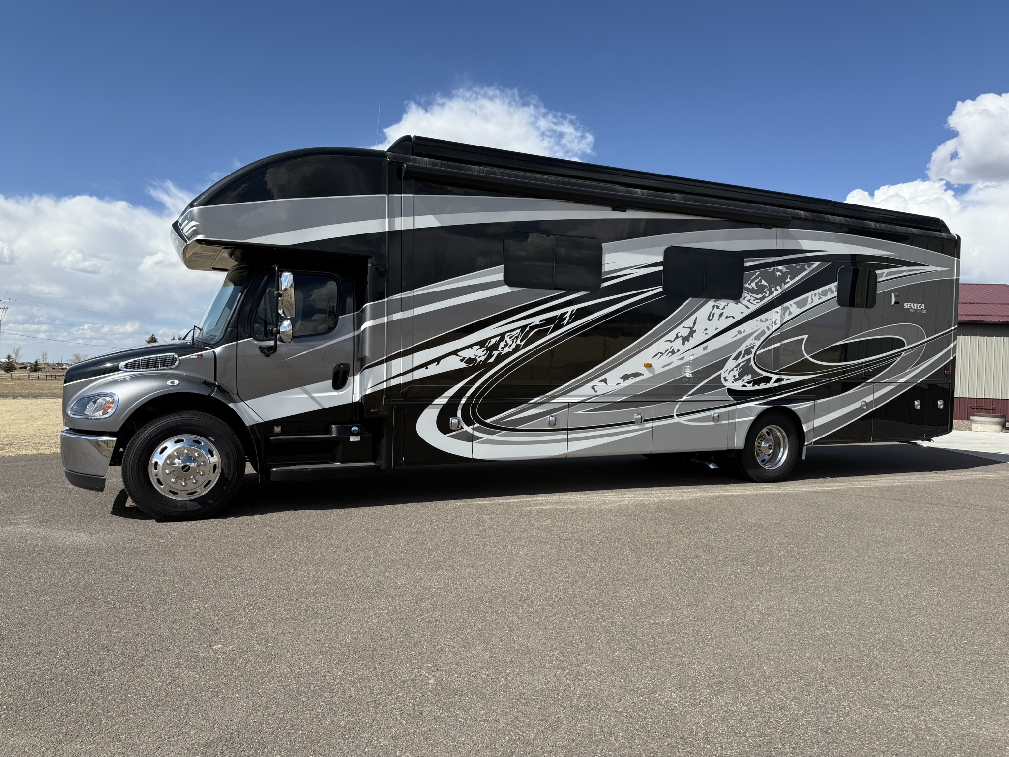 2022 Jayco SENECA PRESTIGE 37K RV